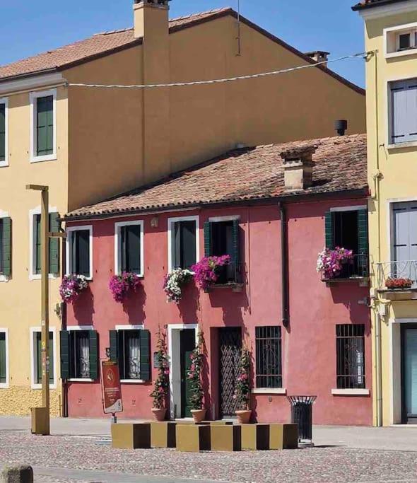 Storico Alloggio Fronte Piazza In Borgo Portello Padova Luaran gambar